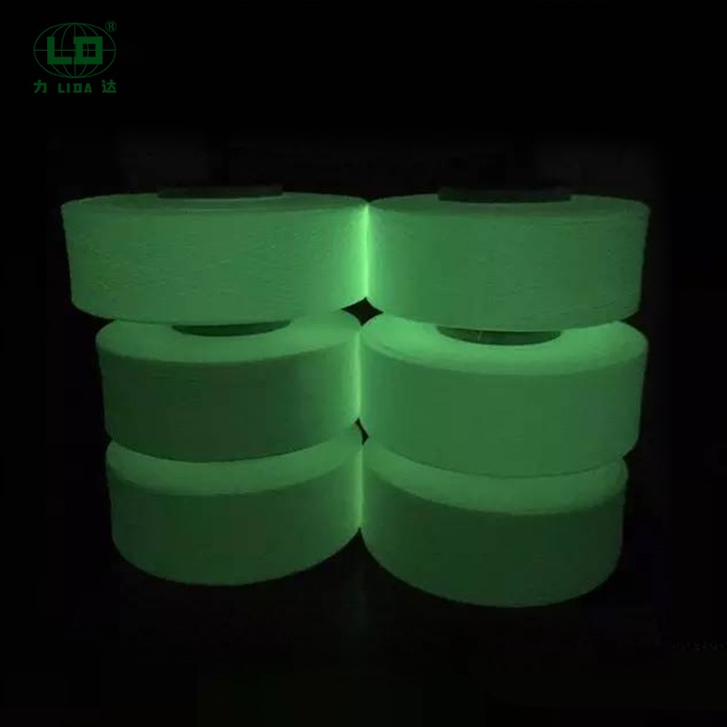 O le a le faʻaaogaina o alamanuia o le Night Glare Polyester Trilobal Shaped Filament